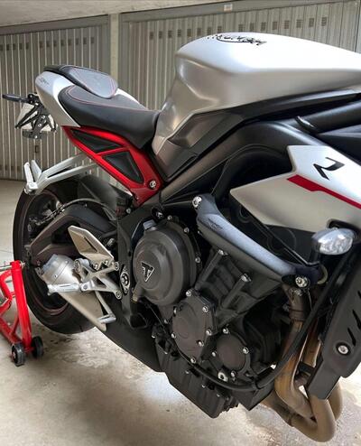 Triumph Street Triple R (2017 - 20) usata