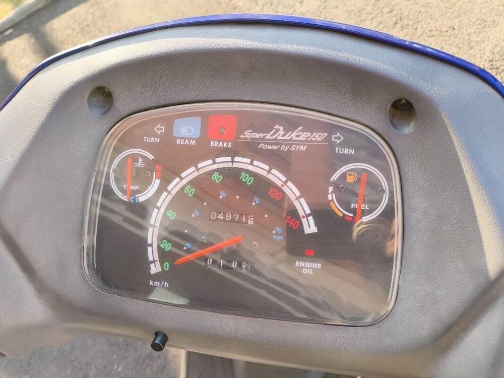 Sym Super Duke 150 LC (4)