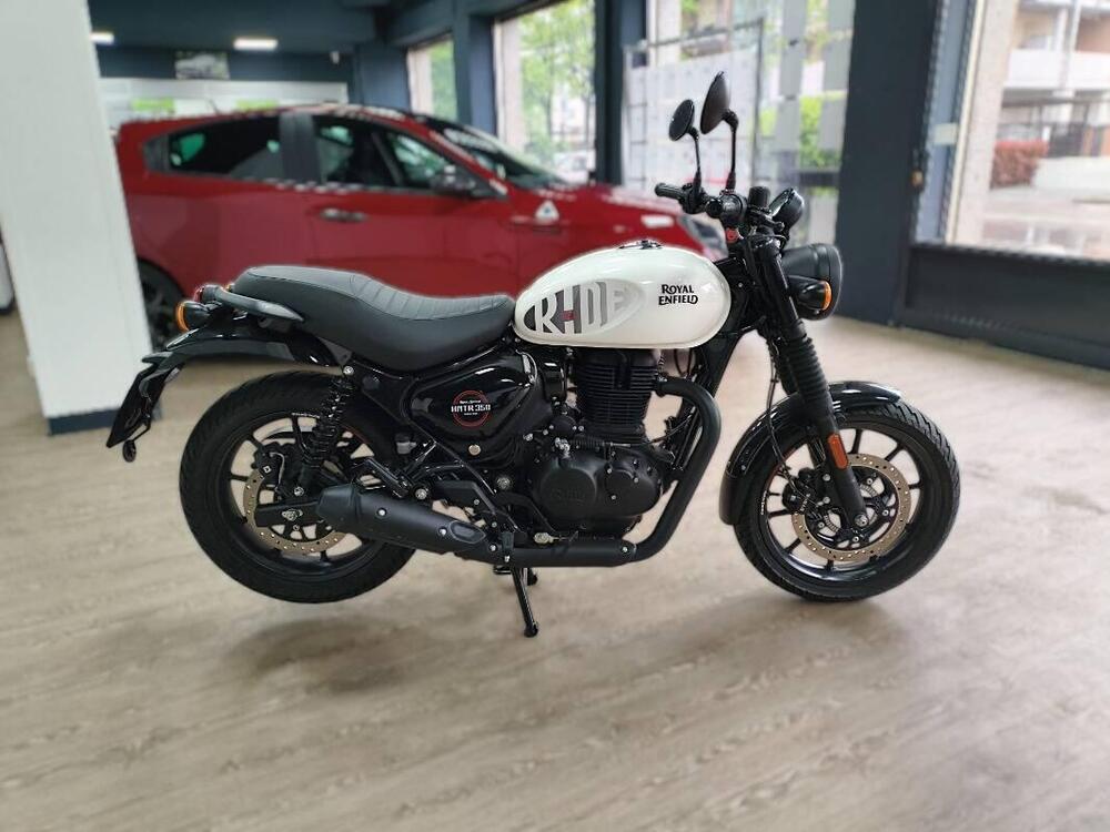 Royal Enfield Classic 350 (2021 - 26) (3)