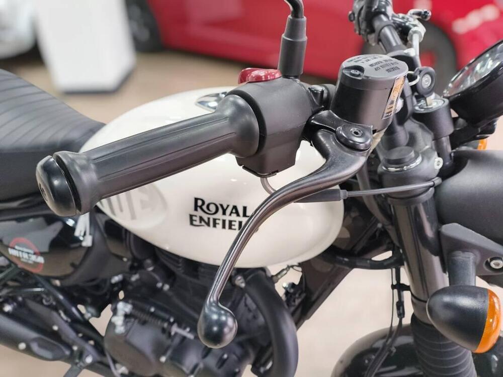 Royal Enfield Classic 350 (2021 - 26) (8)