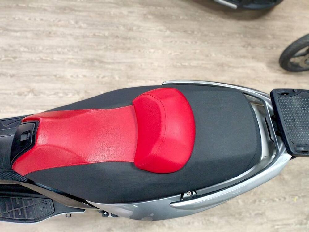 Kymco Xciting 300i (13)