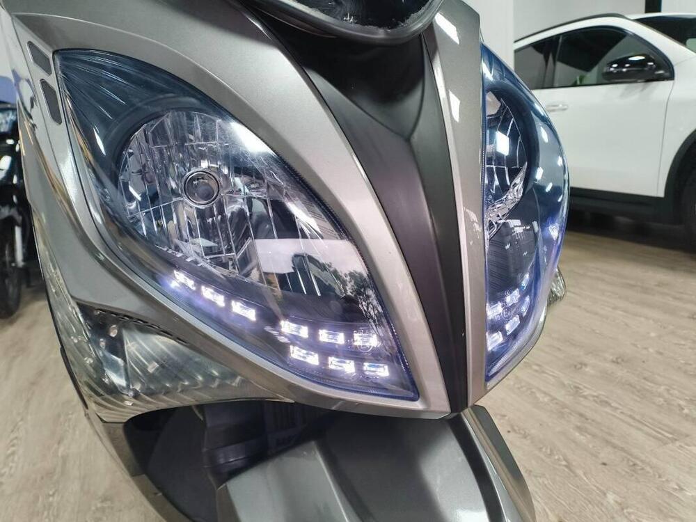 Kymco Xciting 300i (17)