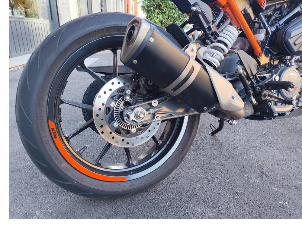 KTM 125 Duke (2021 - 23) (17)