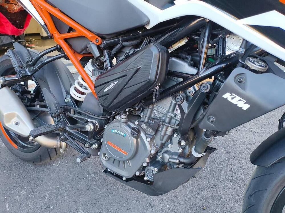 KTM 125 Duke (2021 - 23) (16)