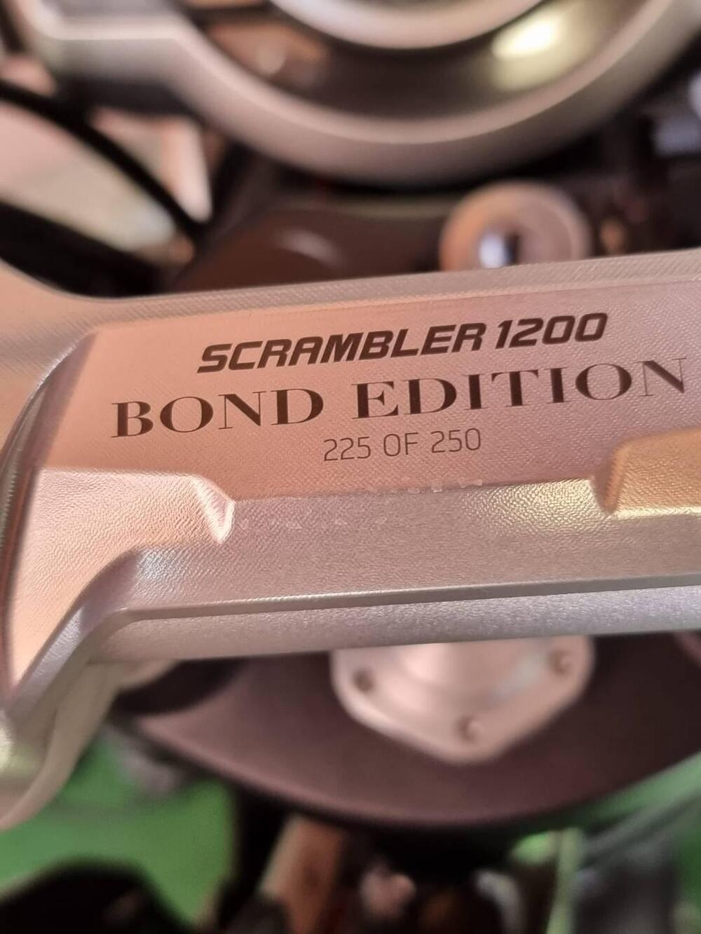 Triumph Scrambler 1200 XE Bond Edition (2020) (6)