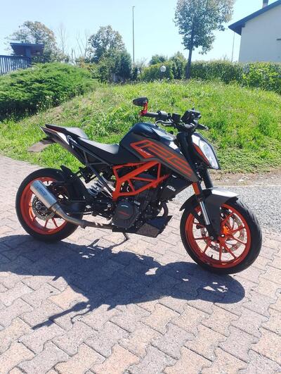 KTM 125 Duke (2021 - 23) usata