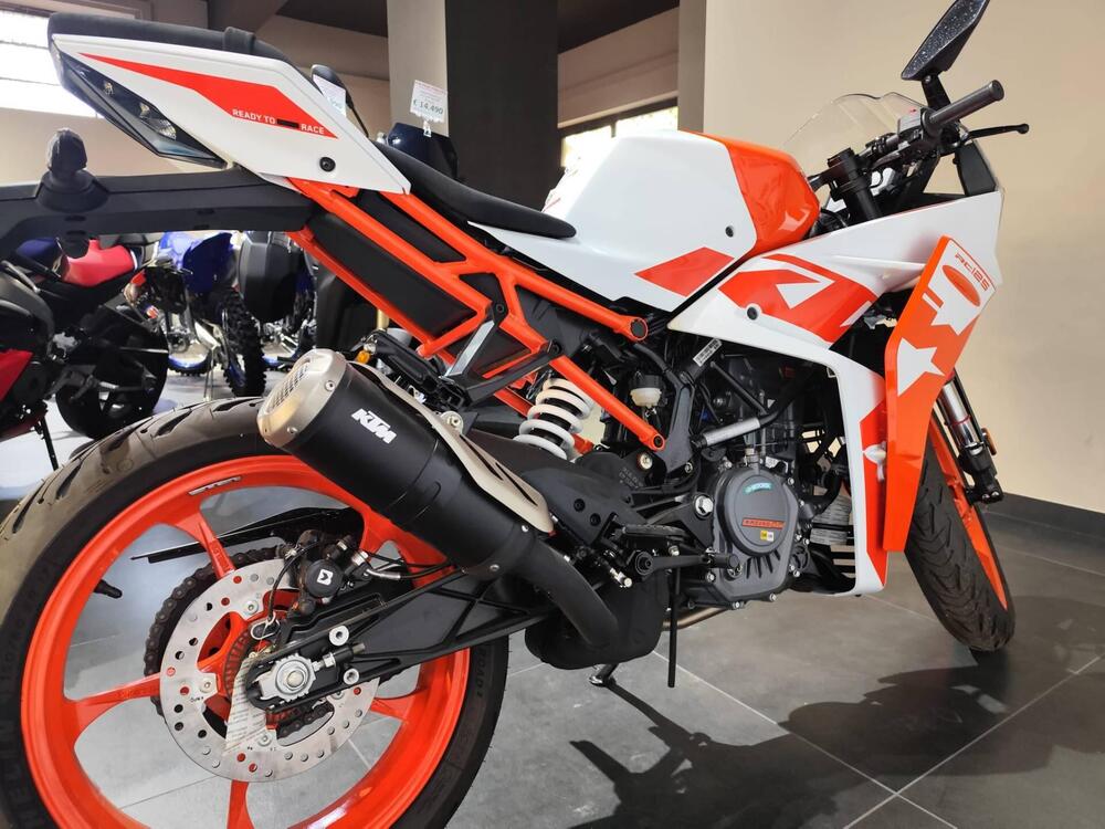KTM RC 125 (2022 - 26) (5)