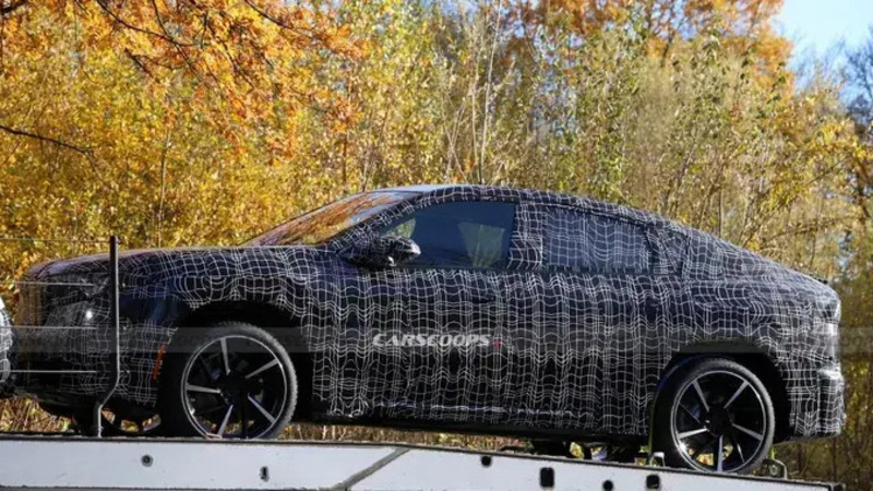 Nuova BMW iX4: le prime foto spia svelano il SUV Coup&eacute; elettrico che far&agrave; dimenticare la X4