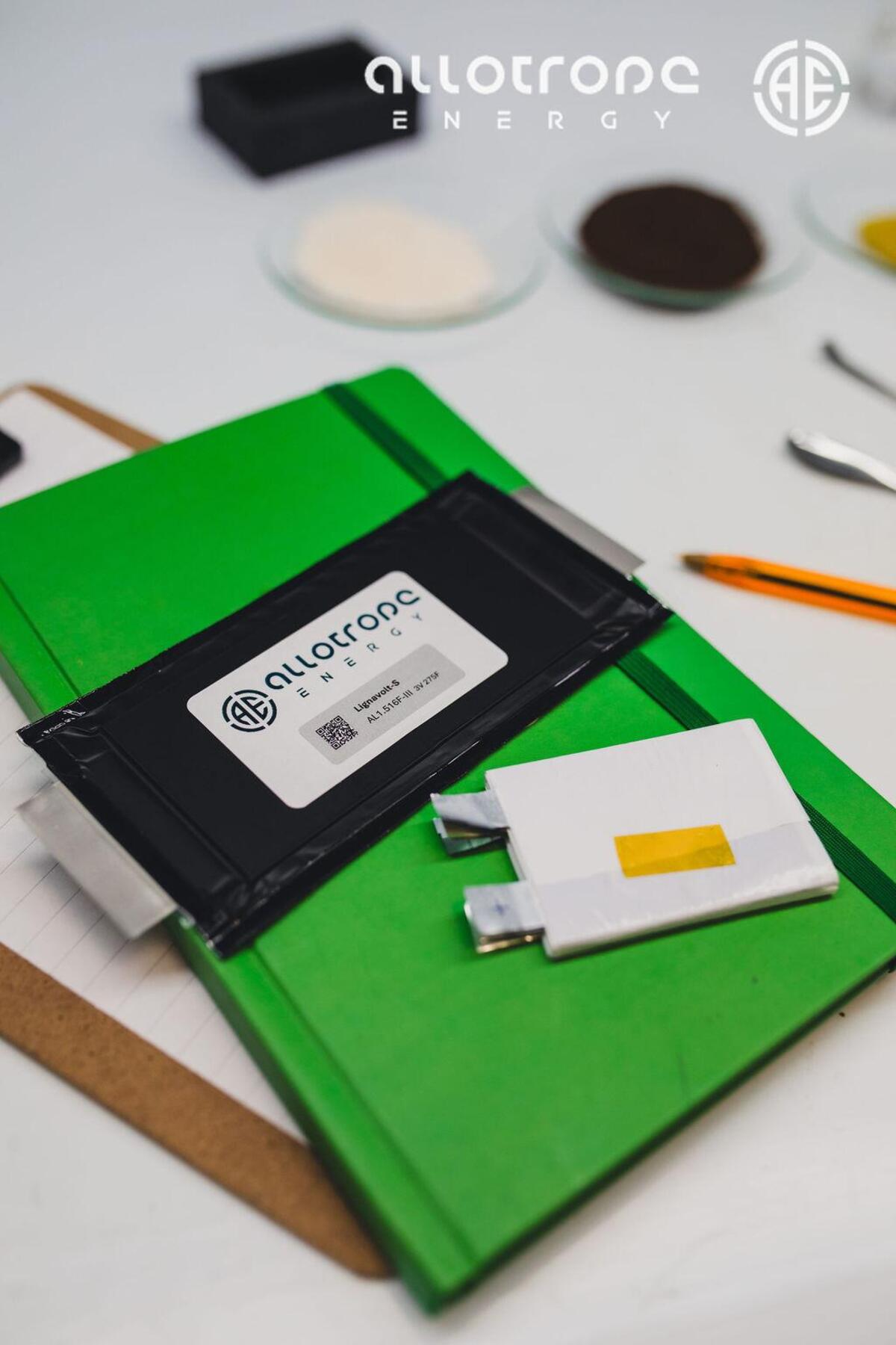 Supercondensatore da 4 Kg raddoppia la potenza delle auto ibride: la svolta di Allotrope Energy