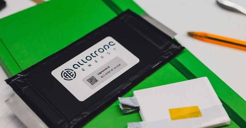 Supercondensatore da 4 Kg raddoppia la potenza delle auto ibride: la svolta di Allotrope Energy