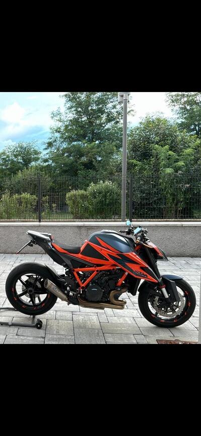 KTM 1290 Super Duke R (2020) usata