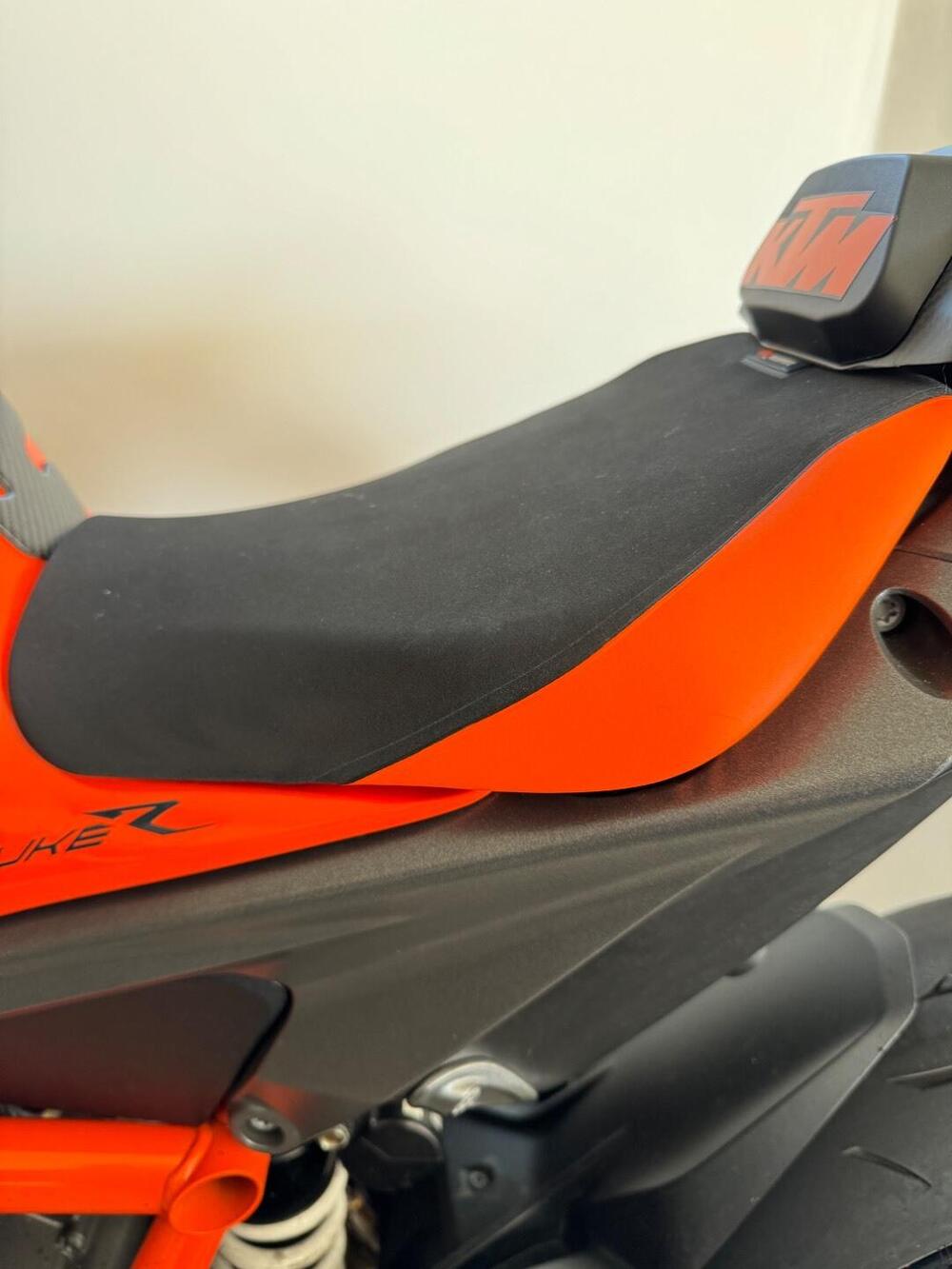 KTM 1290 Super Duke R (2020) (16)