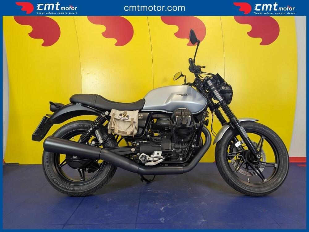 Moto Guzzi V7 Stone (2021 - 24)
