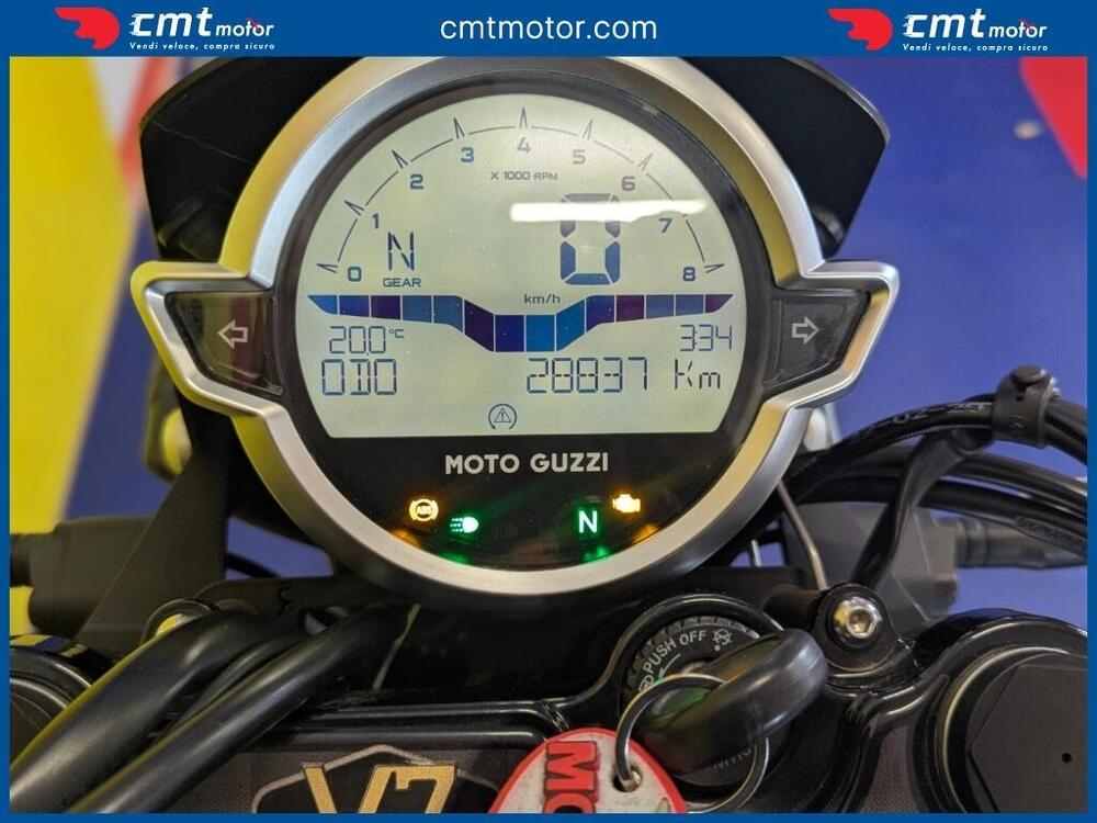 Moto Guzzi V7 Stone (2021 - 24) (5)