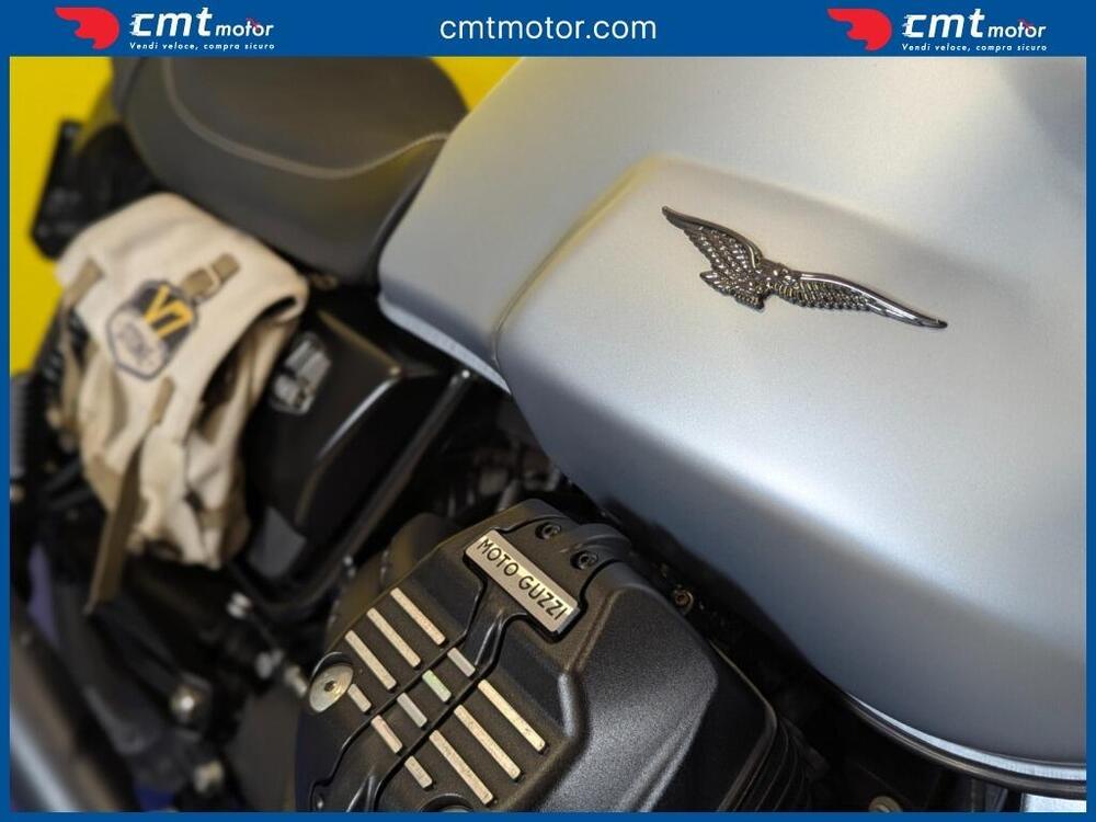 Moto Guzzi V7 Stone (2021 - 24) (13)