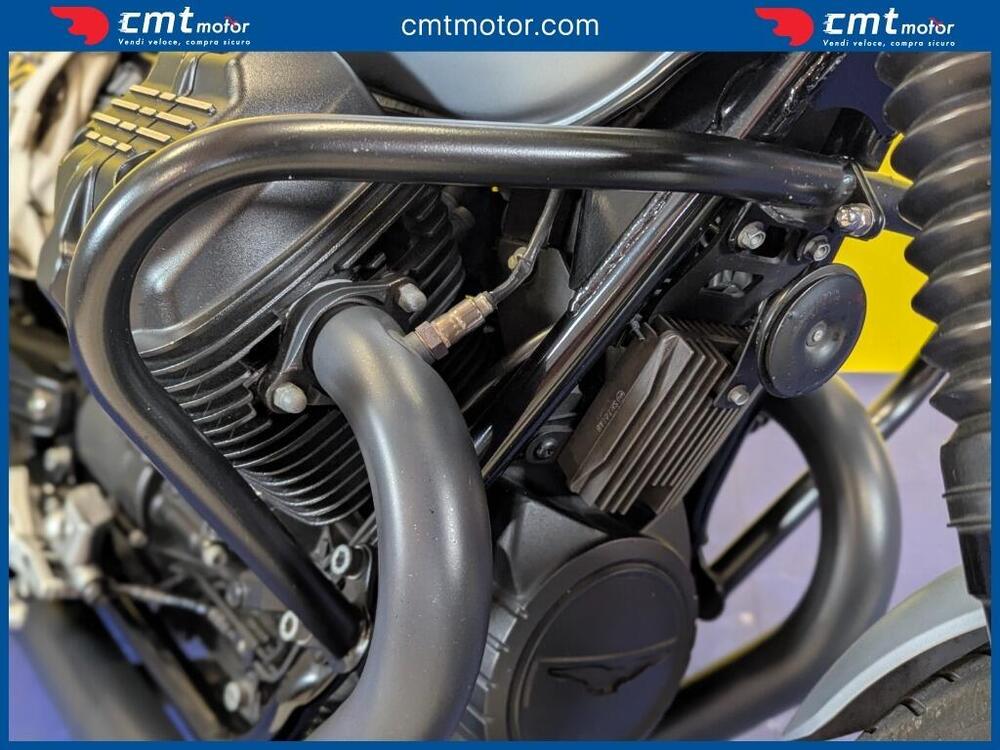 Moto Guzzi V7 Stone (2021 - 24) (14)