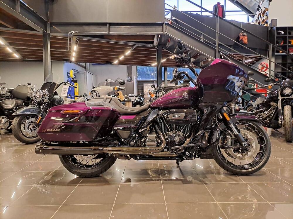 Harley-Davidson CVO Road Glide (2025 - 26) (2)