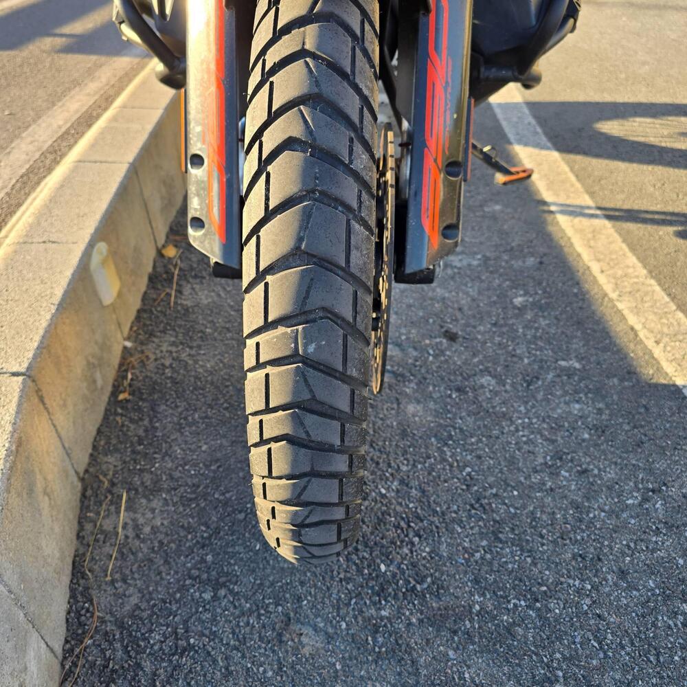 KTM 890 Adventure (2022) (3)