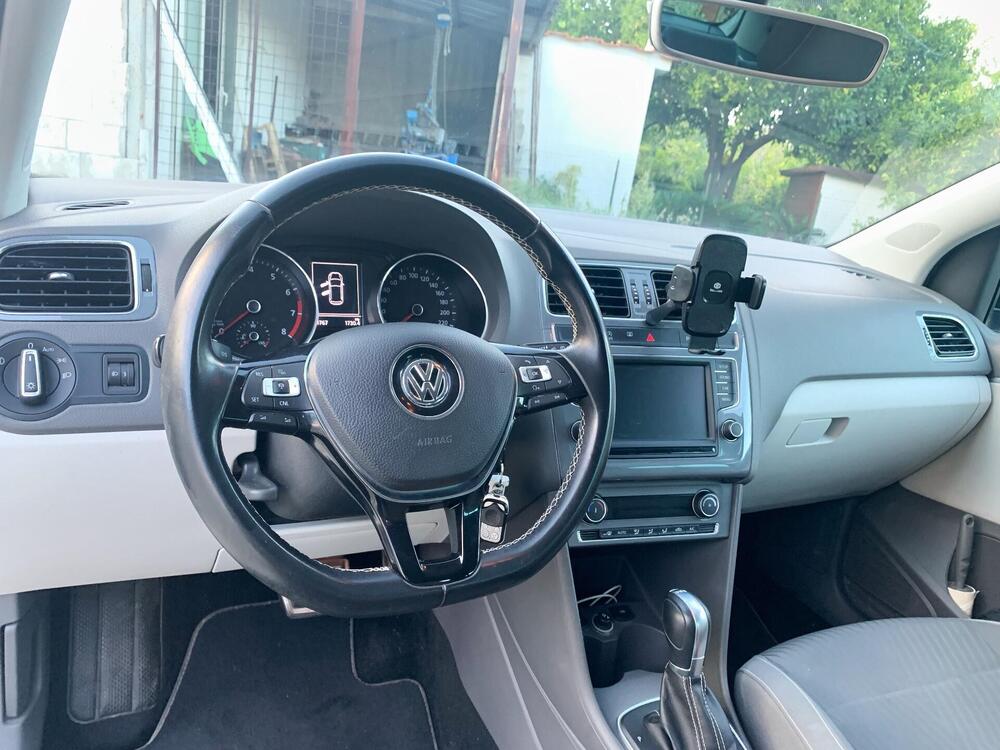 Volkswagen Polo usata a Napoli (8)