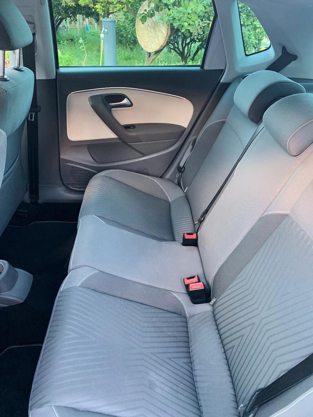 Volkswagen Polo usata a Napoli (9)