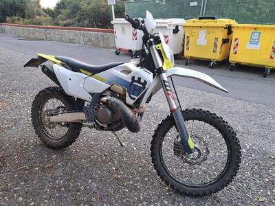 Husqvarna TE 300 (2024) usata