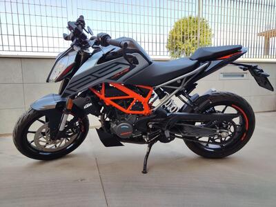 KTM 125 Duke (2021 - 23) usata