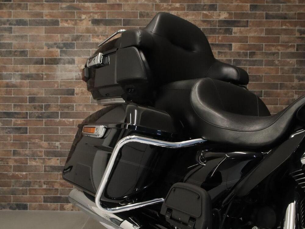 Harley-Davidson 114 Road Glide Ultra (2019) - FLTRXU (11)