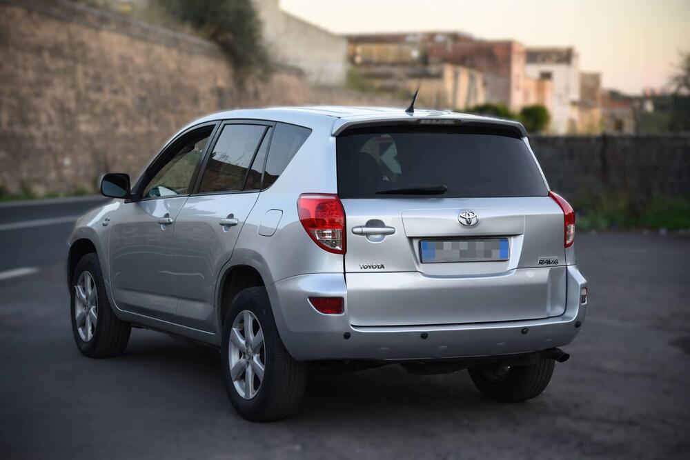 Toyota Rav4 usata a Catania (2)