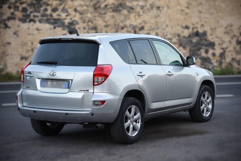Toyota Rav4 usata a Catania (3)