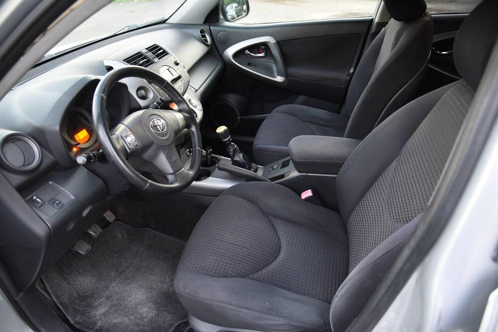 Toyota Rav4 usata a Catania (8)