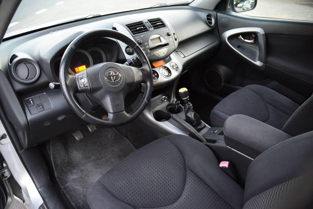 Toyota Rav4 usata a Catania (9)