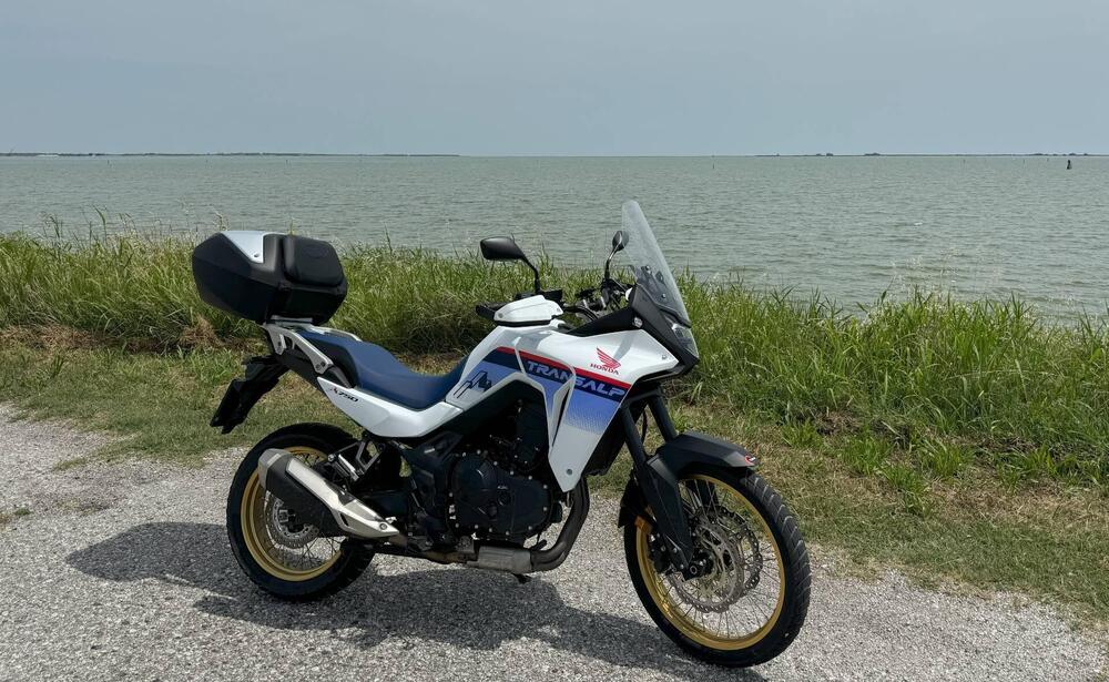 Parabrezza Alto Honda Transalp 750 XL (2)