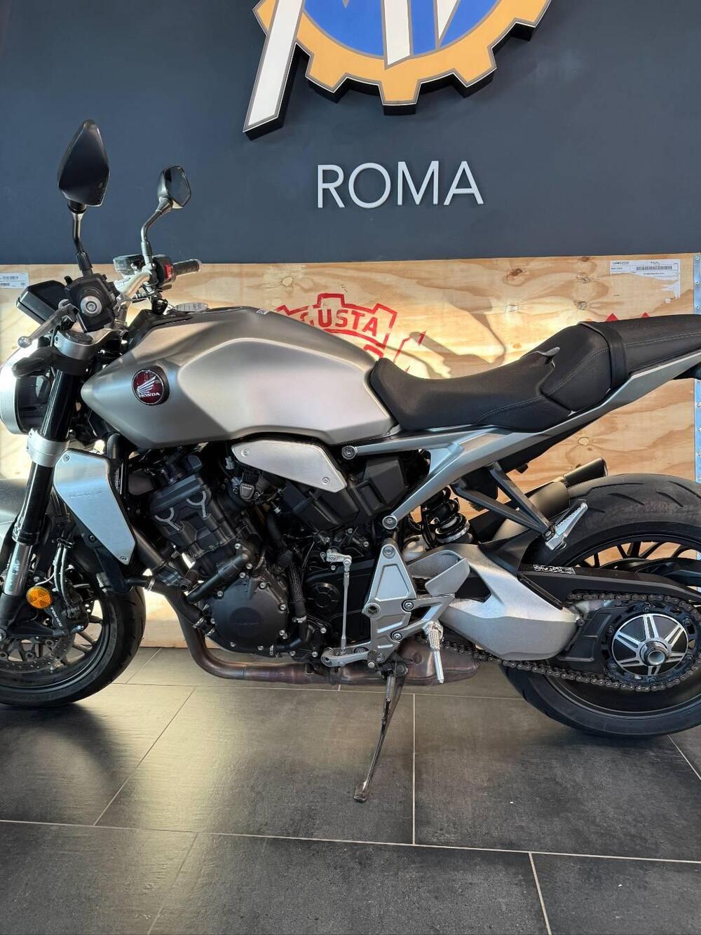 Honda CB 1000 R (2021 - 25) (4)