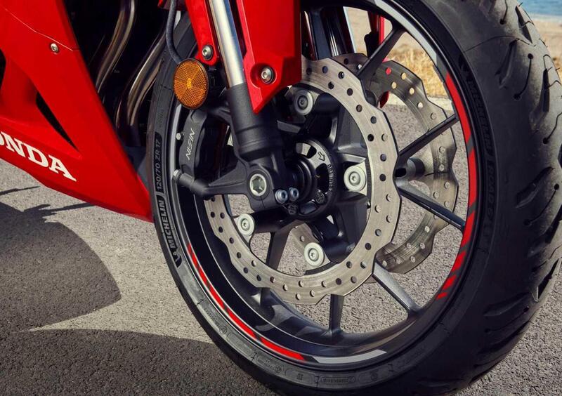 Honda CBR 500 R CBR 500 R (2026) (9)