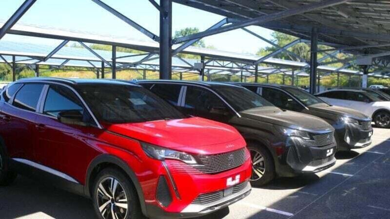 Stellantis, rubati 500.000 euro di pezzi d&rsquo;auto, due dipendenti arrestati