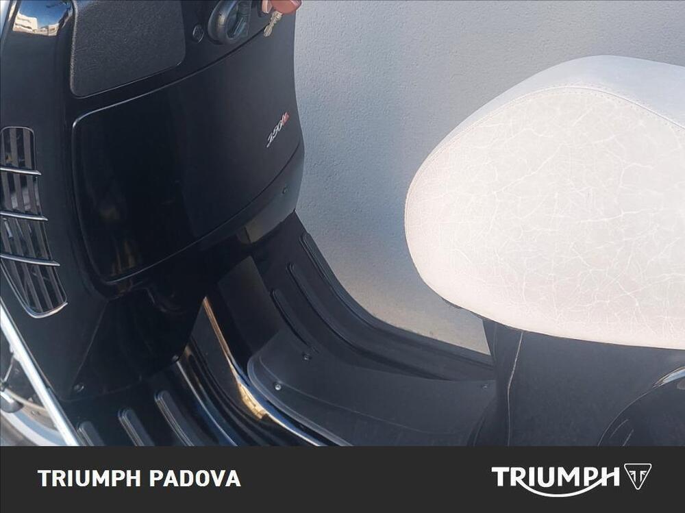 Vespa GTS 250 i.e. (9)