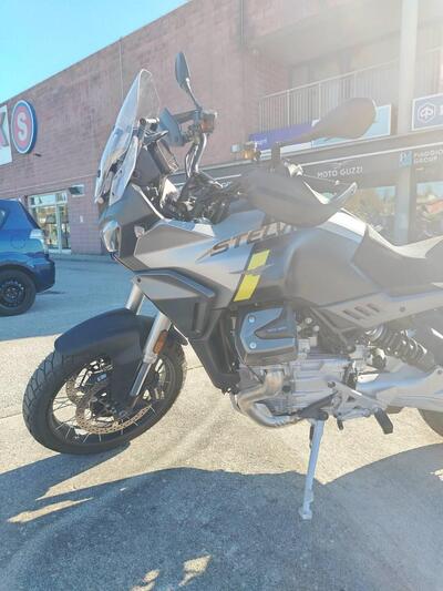Moto Guzzi Stelvio PFF (2024 - 25) usata