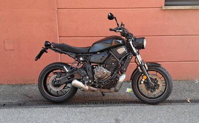 Yamaha XSR 700 (2021) usata