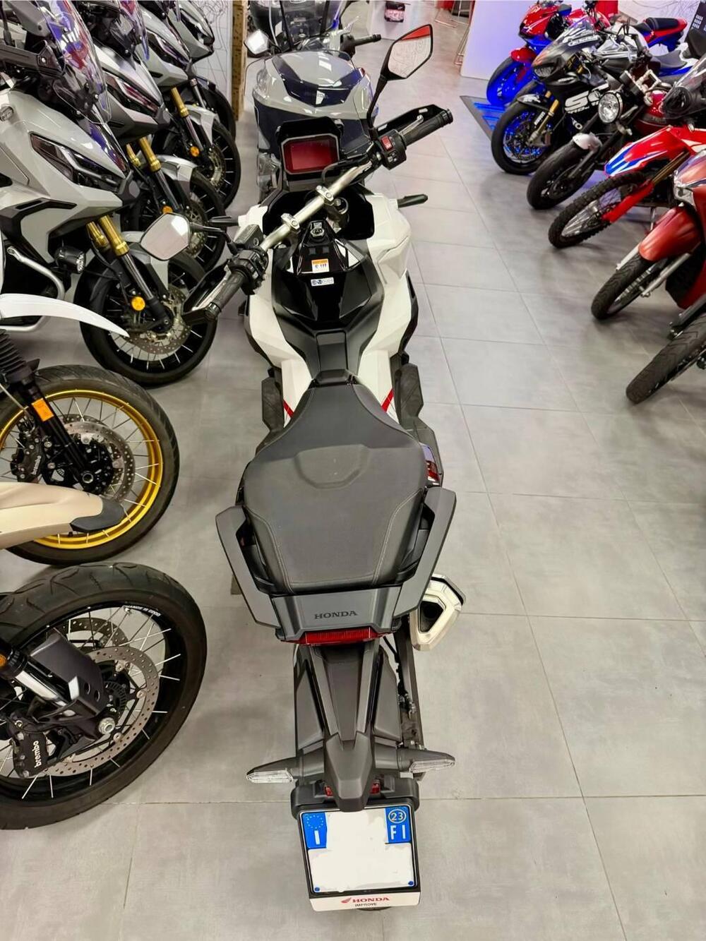 Honda X-ADV 750 DCT (2021 - 24) (3)