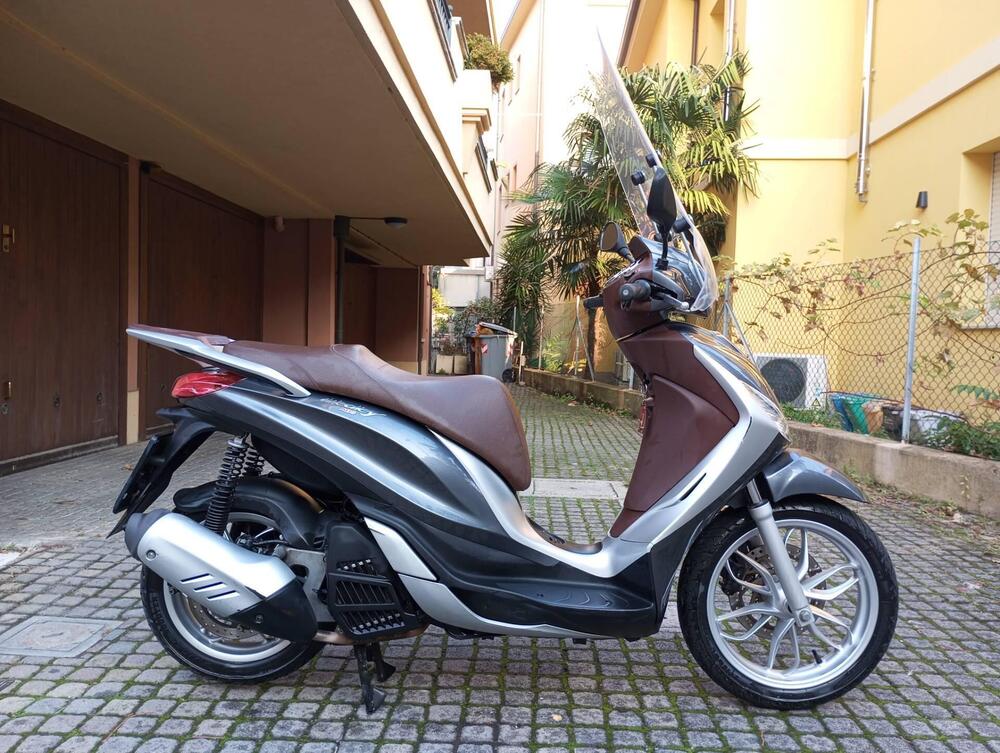Piaggio Medley 125 ABS (2016 - 19) (2)