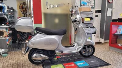 Vespa LX 150 (2005 - 11) usata