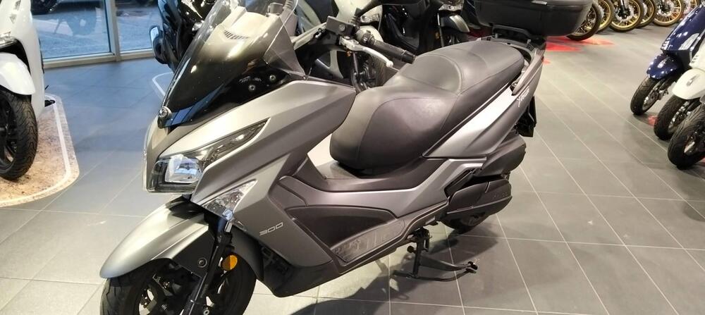 Kymco X-Town 300i ABS (2016 - 20) (3)