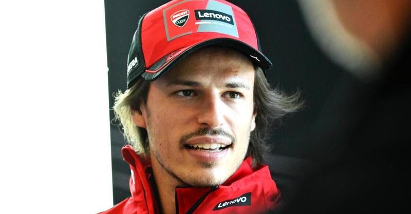 MotoGP 2025. GP del Portogallo. Le prime parole di Nicol&ograve; Bulega: &quot;A Pecco ho chiesto duecentomila cose. La mia idea &egrave; cambiata quando ho visto Toprak andare in MotoGP&quot;