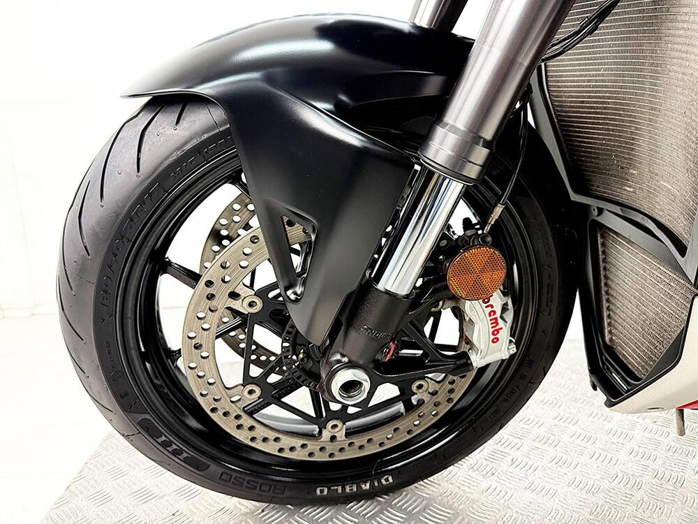 Ducati Streetfighter V4 1100 (2020) (12)