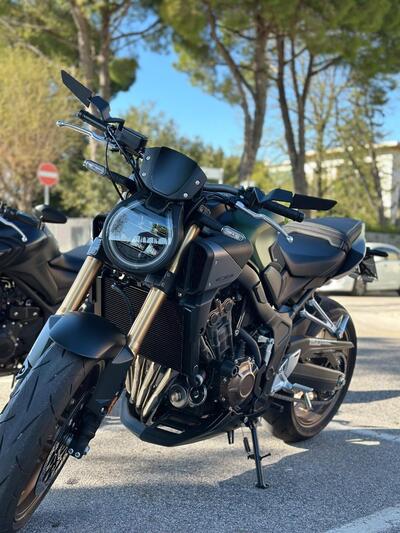 Honda CB 650 R E-Clutch (2024 - 25) usata