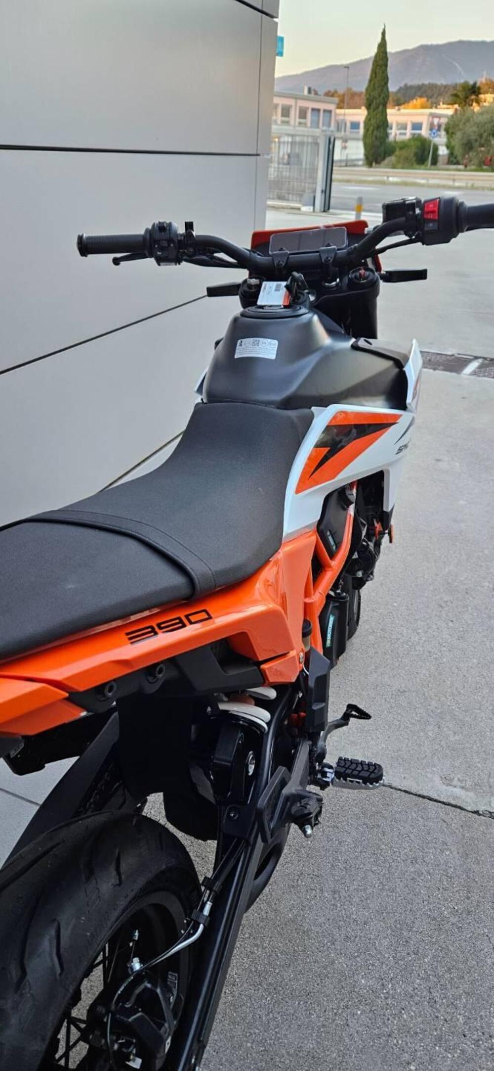 KTM 390 SMC R (2025 - 26) (4)