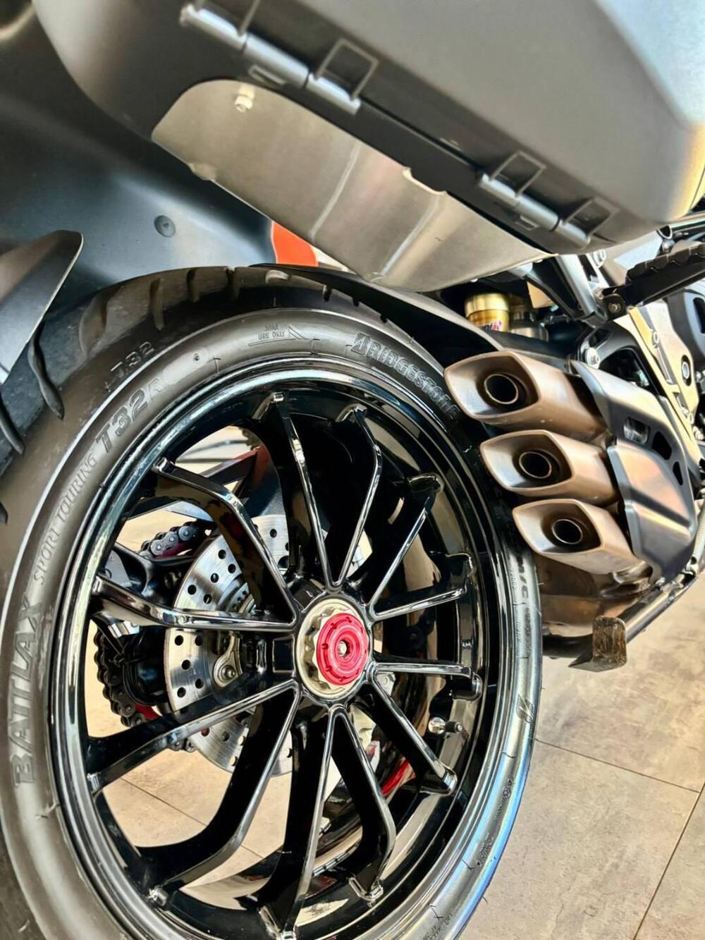 MV Agusta Superveloce 800 (2021 - 25) (6)