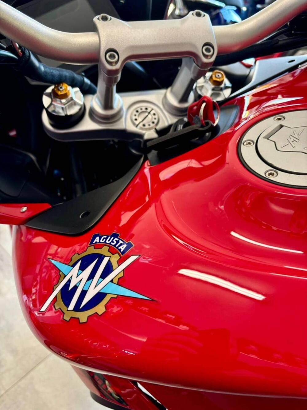 MV Agusta Superveloce 800 (2021 - 25) (8)