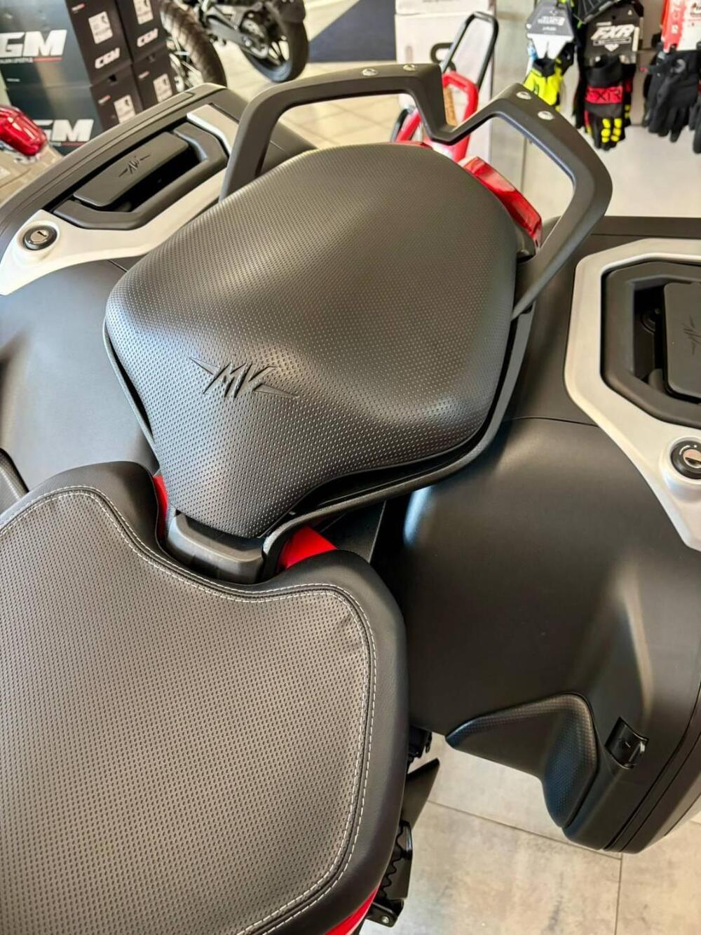 MV Agusta Superveloce 800 (2021 - 25) (9)