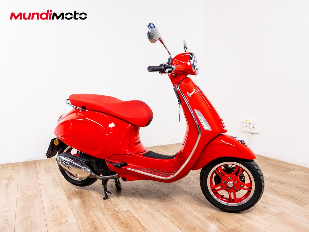 Vespa Primavera 125 RED (2025 - 26) (2)
